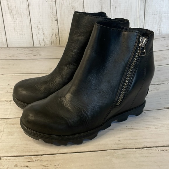 Sorel Black Leather Joan of Artic Wedge Bootie - Picture 2 of 13
